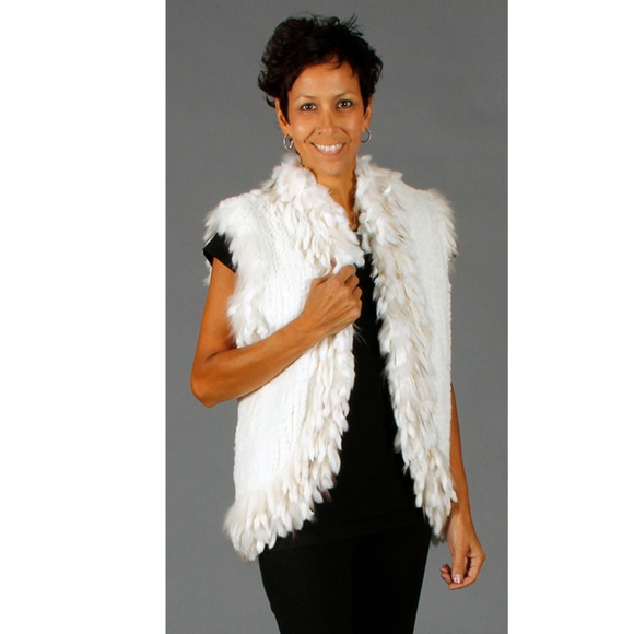 Rex Rabbit 26″ Knitted Vest with Matching Fox Fur - Picture 1 of 2